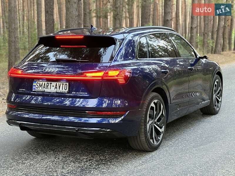 Внедорожник / Кроссовер Audi e-tron 2022 в Киеве