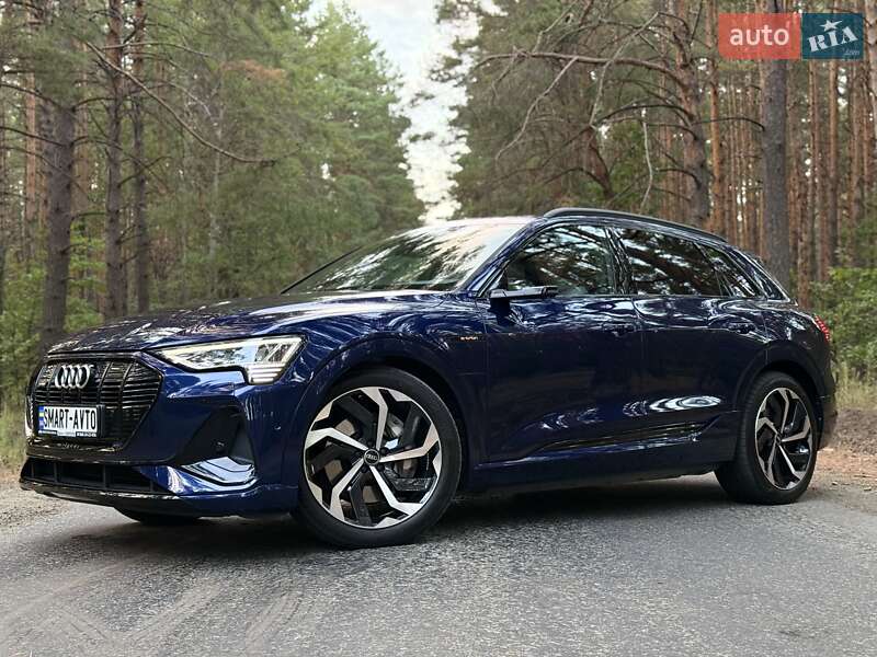 Внедорожник / Кроссовер Audi e-tron 2022 в Киеве
