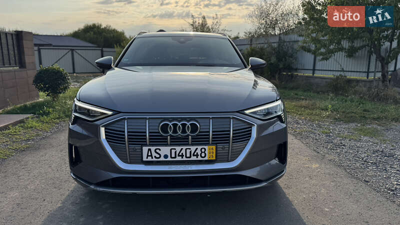 Внедорожник / Кроссовер Audi e-tron 2019 в Ужгороде