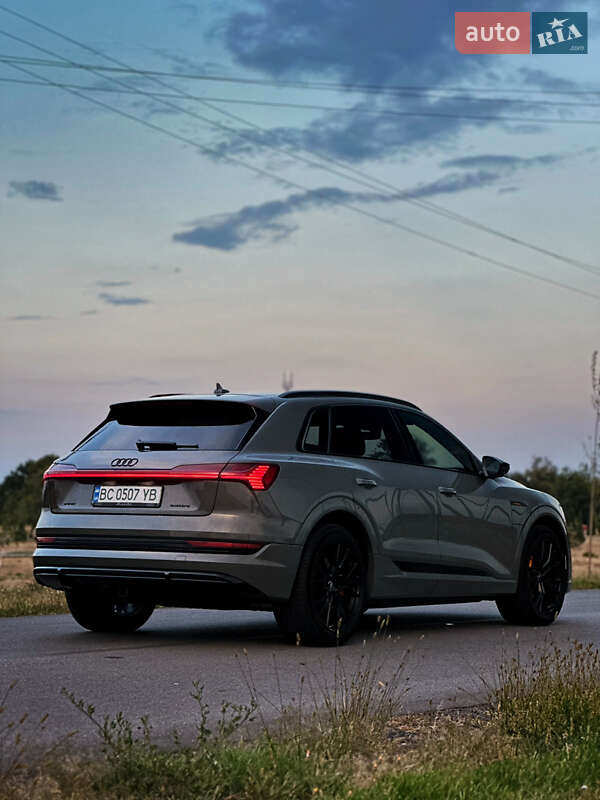 Внедорожник / Кроссовер Audi e-tron 2022 в Лубнах
