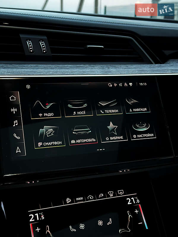 Внедорожник / Кроссовер Audi e-tron 2022 в Лубнах