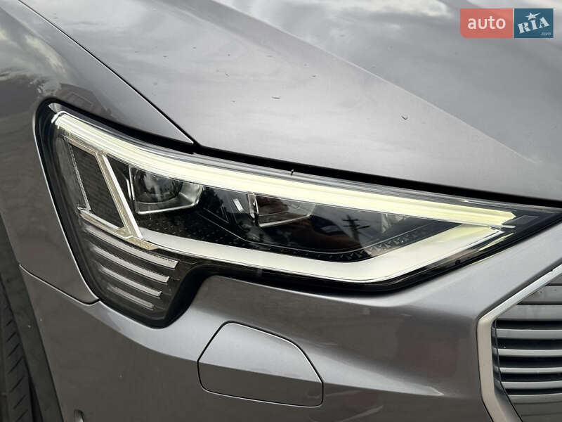 Позашляховик / Кросовер Audi e-tron 2023 в Хмельницькому