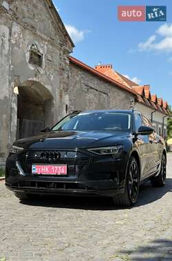 Внедорожник / Кроссовер Audi e-tron 2019 в 