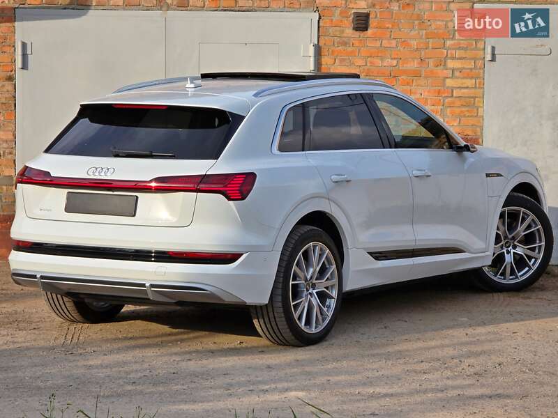 Внедорожник / Кроссовер Audi e-tron 2022 в Житомире