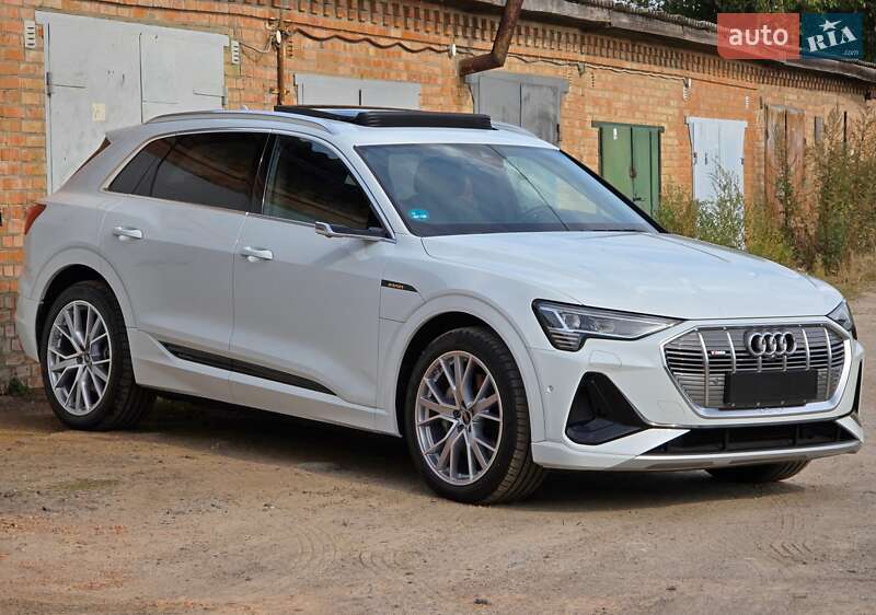 Внедорожник / Кроссовер Audi e-tron 2022 в Житомире