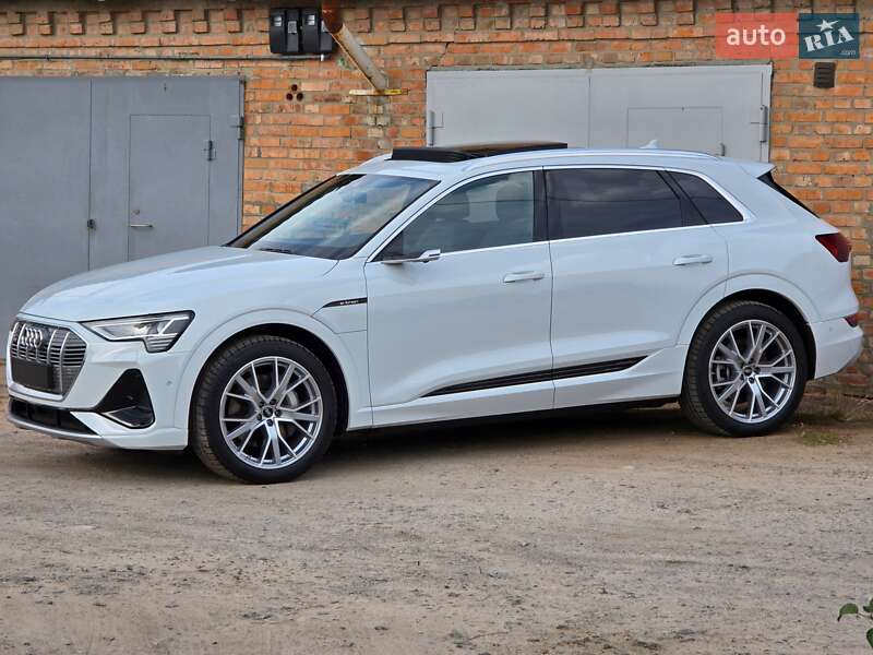 Внедорожник / Кроссовер Audi e-tron 2022 в Житомире