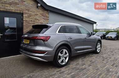 Внедорожник / Кроссовер Audi e-tron 2019 в 