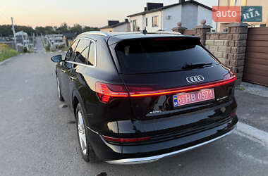 Внедорожник / Кроссовер Audi e-tron 2019 в 