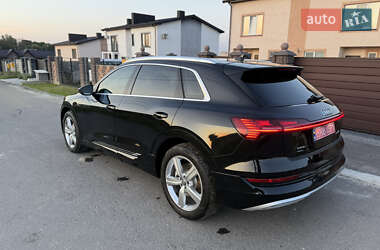 Внедорожник / Кроссовер Audi e-tron 2019 в 