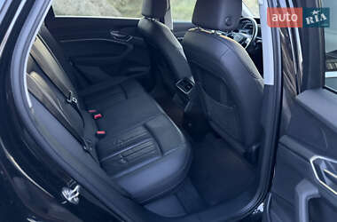 Внедорожник / Кроссовер Audi e-tron 2019 в 