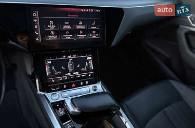 Внедорожник / Кроссовер Audi e-tron 2019 в 