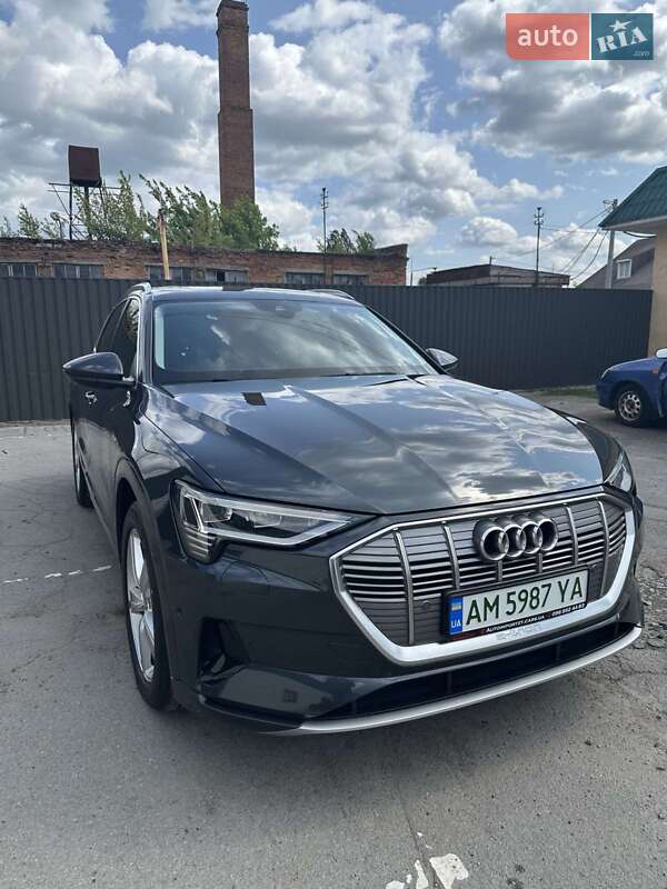 Audi e-tron 2019