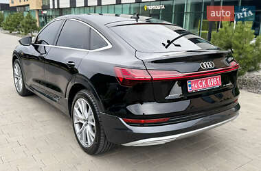Внедорожник / Кроссовер Audi e-tron 2023 в 