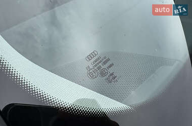 Внедорожник / Кроссовер Audi e-tron 2023 в 