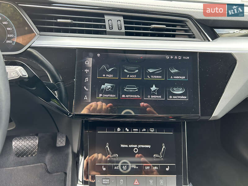 Позашляховик / Кросовер Audi e-tron 2022 в Києві