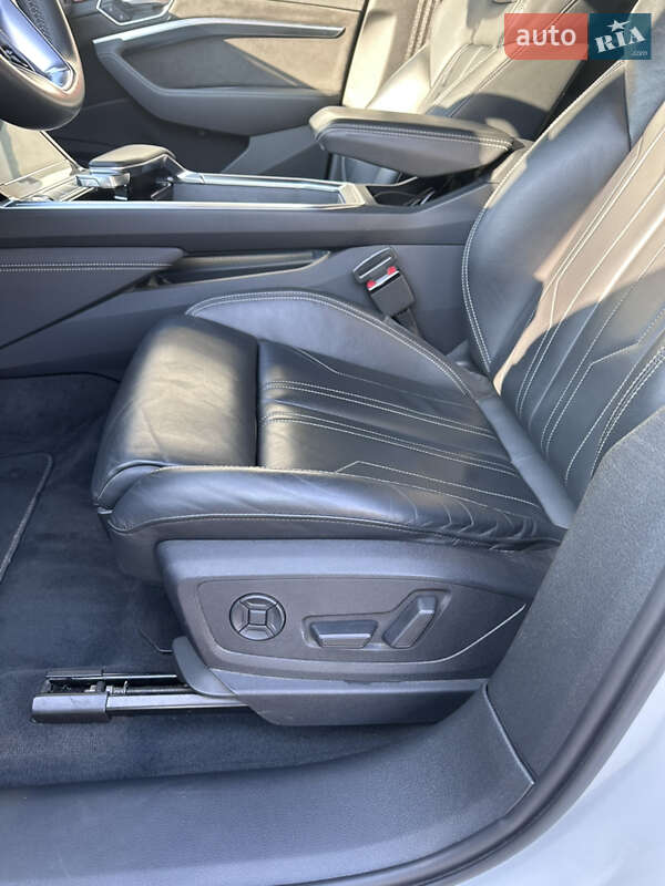 Внедорожник / Кроссовер Audi e-tron 2019 в Дрогобыче