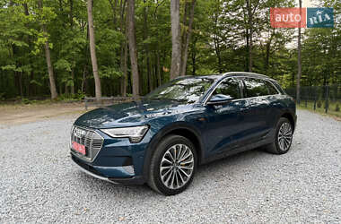Позашляховик / Кросовер Audi e-tron 2019 в 