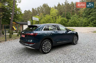 Позашляховик / Кросовер Audi e-tron 2019 в 