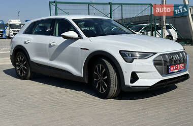 Внедорожник / Кроссовер Audi e-tron 2020 в 