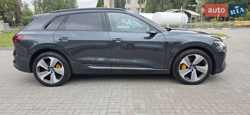 Позашляховик / Кросовер Audi e-tron 2020 в Тернополі