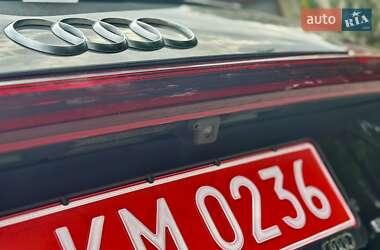 Внедорожник / Кроссовер Audi e-tron 2021 в 