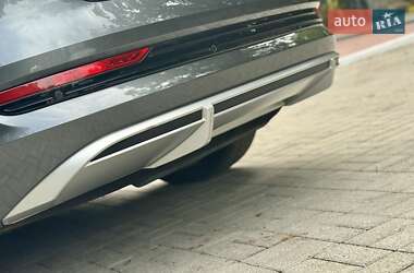 Внедорожник / Кроссовер Audi e-tron 2021 в 