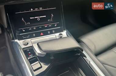 Внедорожник / Кроссовер Audi e-tron 2021 в 