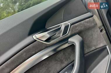 Внедорожник / Кроссовер Audi e-tron 2021 в 