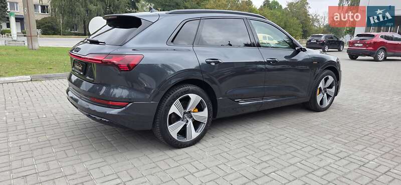 Позашляховик / Кросовер Audi e-tron 2020 в Тернополі