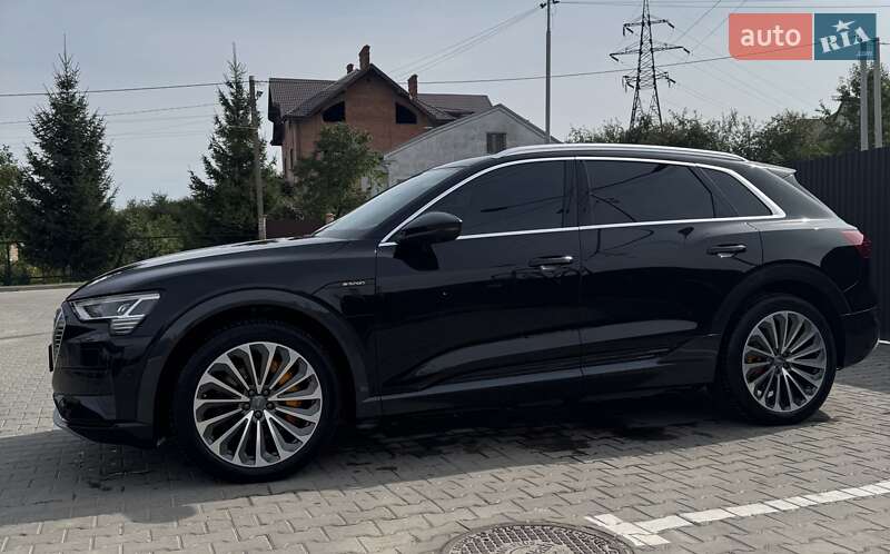 Внедорожник / Кроссовер Audi e-tron 2019 в Львове