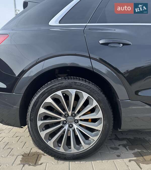 Внедорожник / Кроссовер Audi e-tron 2019 в Львове