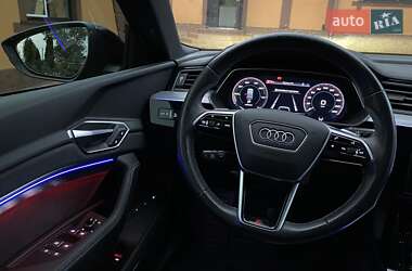 Внедорожник / Кроссовер Audi e-tron 2022 в 