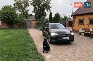 Внедорожник / Кроссовер Audi e-tron 2022 в 