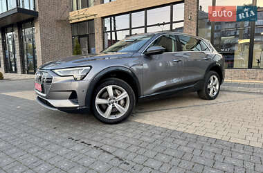 Внедорожник / Кроссовер Audi e-tron 2020 в 