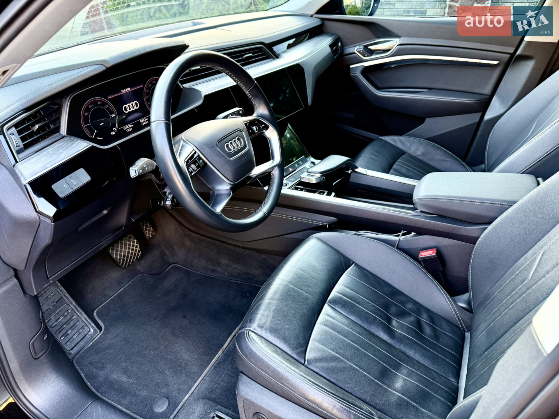 2021 Audi e-tron - мініатюра 16