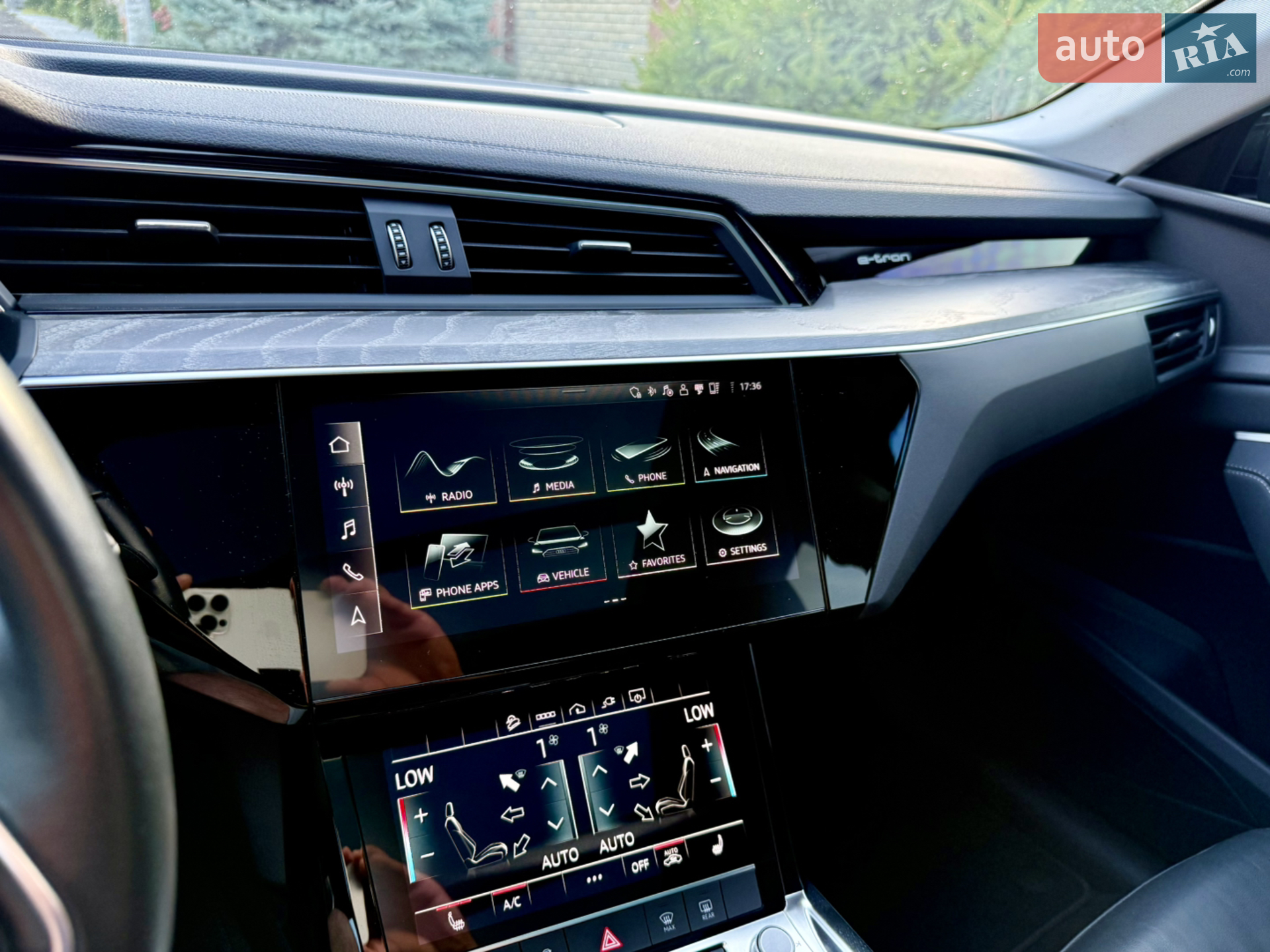 2021 Audi e-tron - мініатюра 32