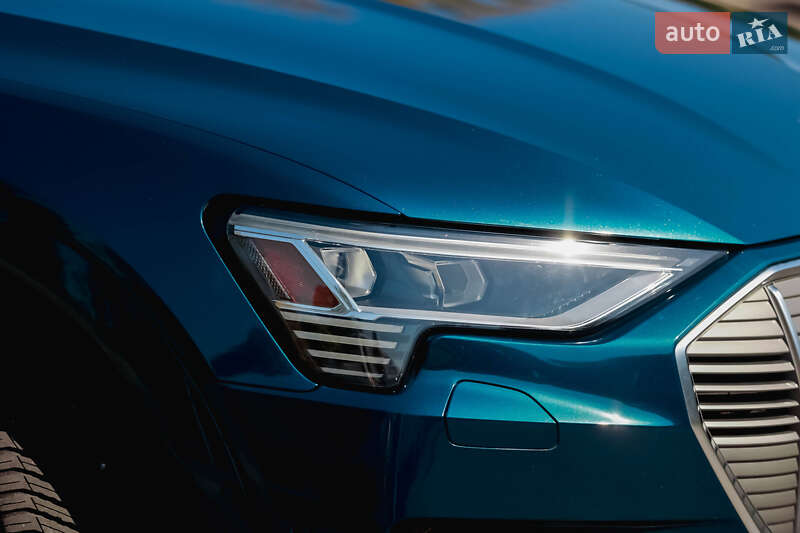 Позашляховик / Кросовер Audi e-tron 2019 в Вінниці