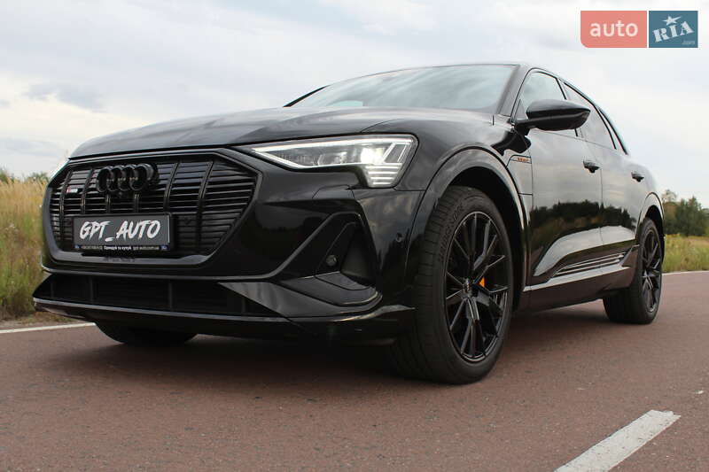 Audi e-tron 2023