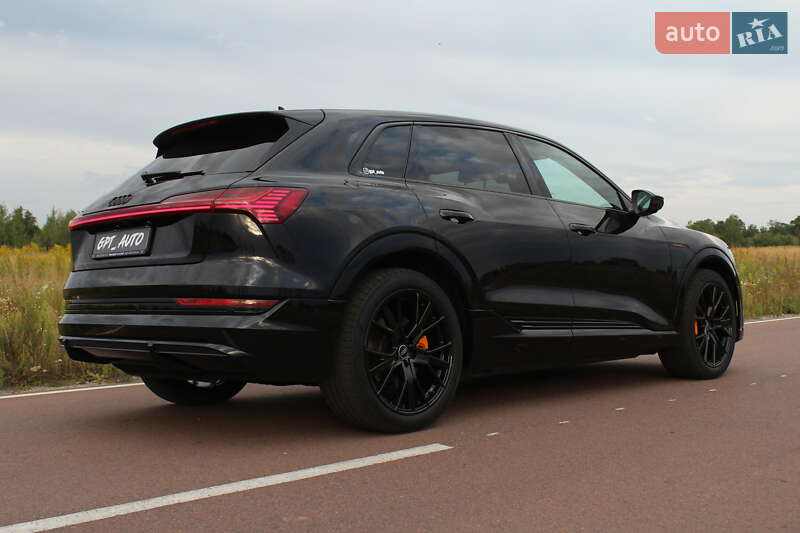 Позашляховик / Кросовер Audi e-tron 2023 в Києві