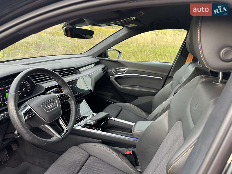 Позашляховик / Кросовер Audi e-tron 2023 в Києві