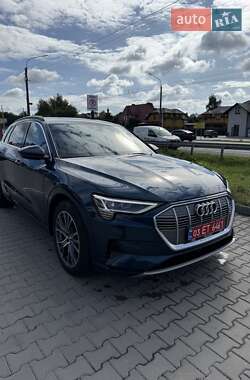 Внедорожник / Кроссовер Audi e-tron 2019 в 