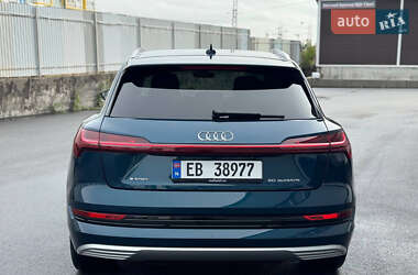Внедорожник / Кроссовер Audi e-tron 2020 в 