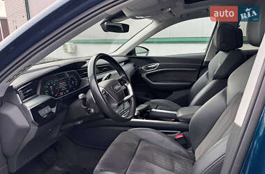 Внедорожник / Кроссовер Audi e-tron 2020 в 