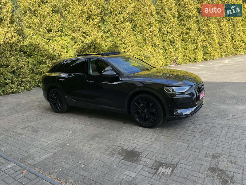 Позашляховик / Кросовер Audi e-tron 2023 в Львові