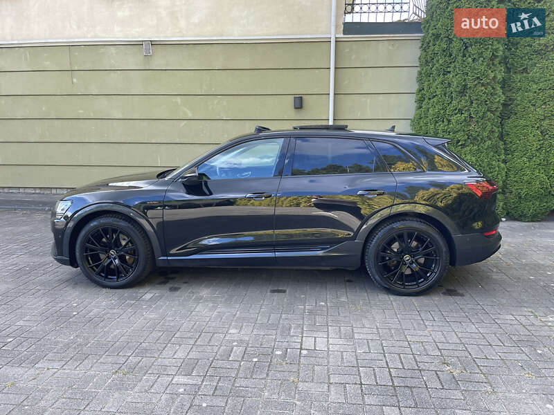 Позашляховик / Кросовер Audi e-tron 2023 в Львові
