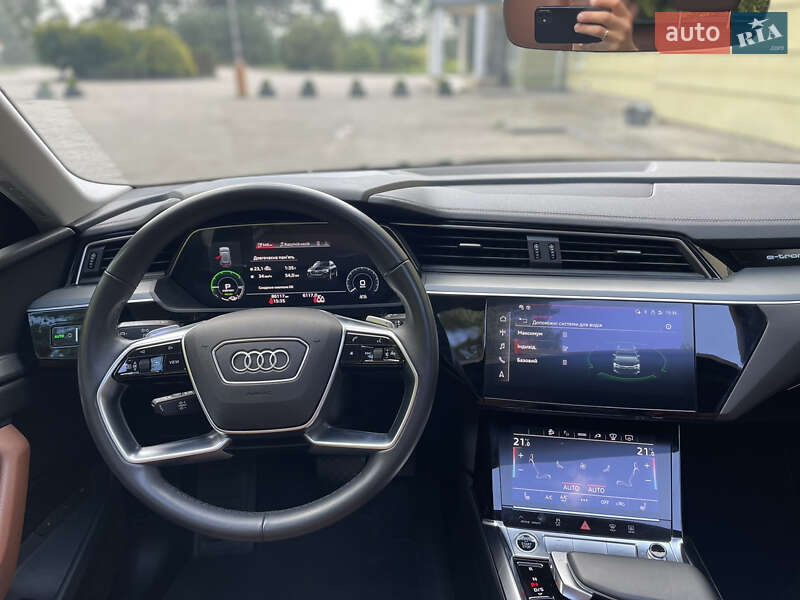 Позашляховик / Кросовер Audi e-tron 2023 в Львові