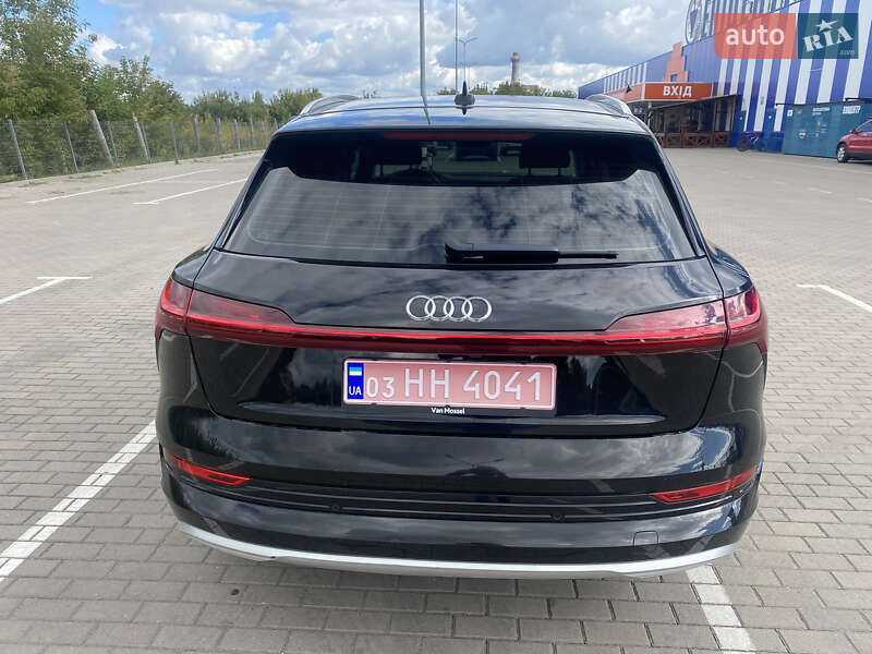 Внедорожник / Кроссовер Audi e-tron 2019 в Дубно