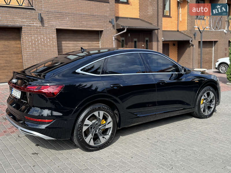 Внедорожник / Кроссовер Audi e-tron 2021 в Хмельницком