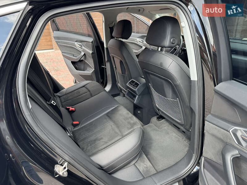 Внедорожник / Кроссовер Audi e-tron 2021 в Хмельницком