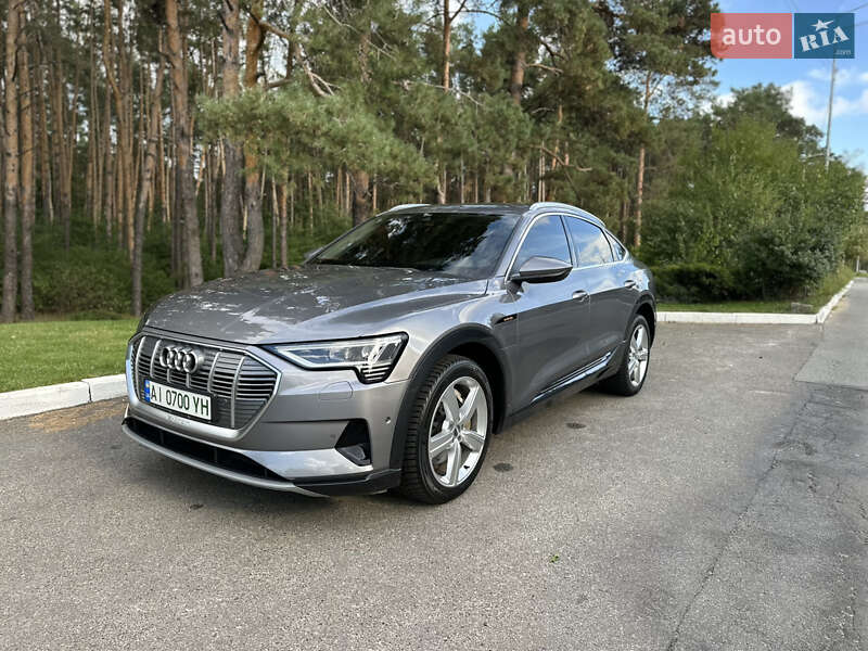 Позашляховик / Кросовер Audi e-tron 2020 в Києві